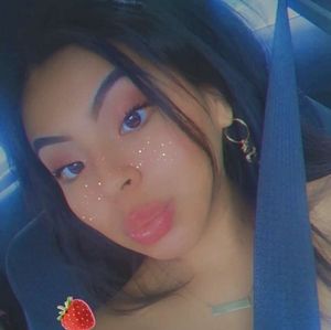 Meet your Posher, Estefania